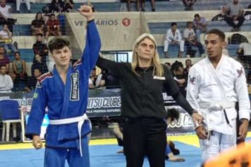 [MODALIDADE DE JIU-JITSU REPRESENTA ITATINGA EM COPA JIU-JITSU CLUBE]