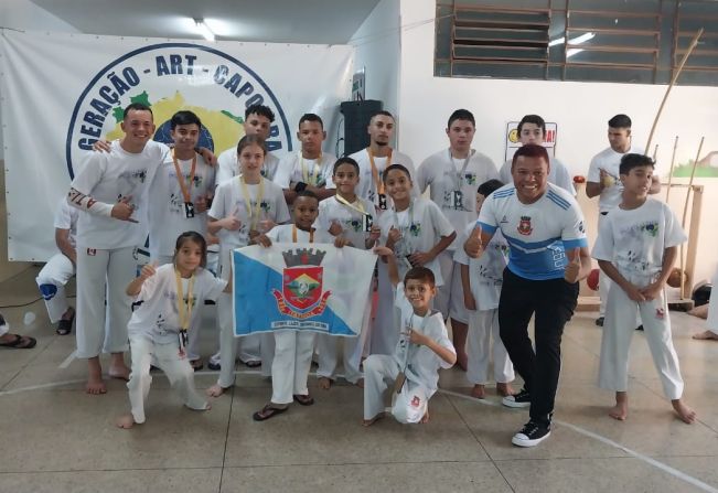 [MODALIDADE CAPOEIRA REPRESENTA ITATINGA NO 1º JOGOS ABERTOS DO INTERIOR]