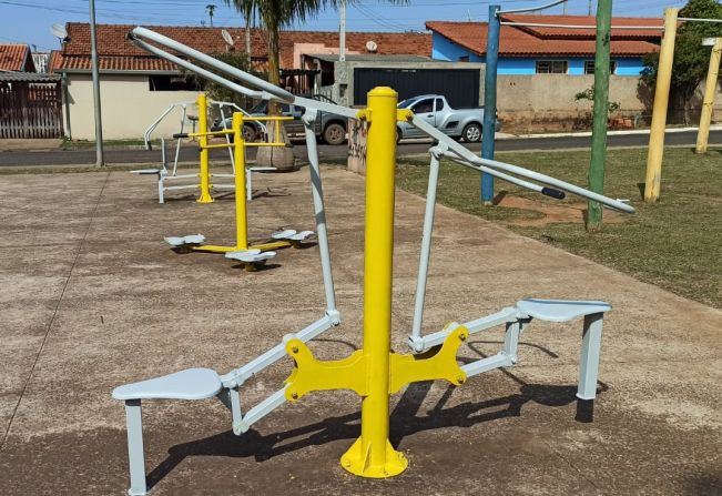 MANUTENÇÃO E PINTURA DE EQUIPAMENTOS DA PRAÇA JABURU